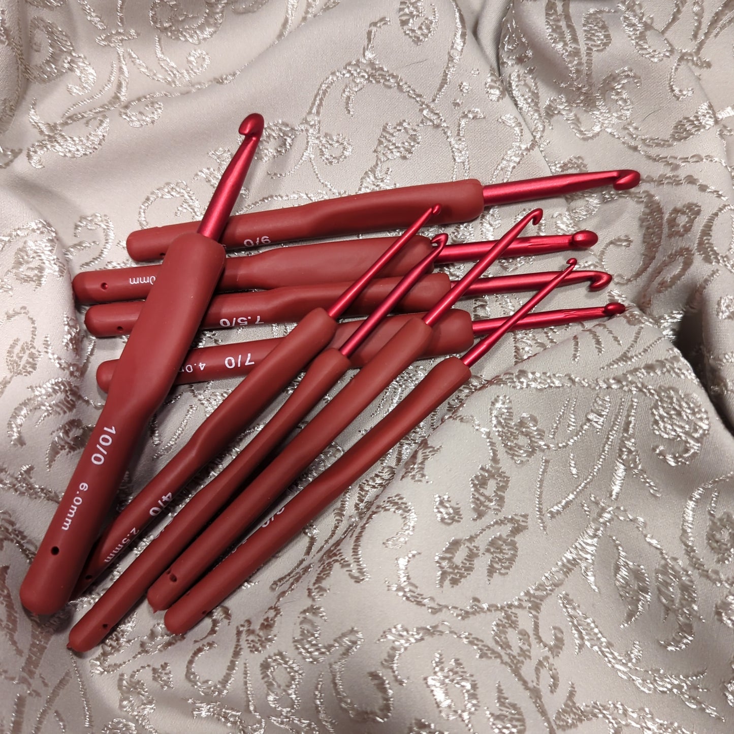 9 Red Crochet Hook set