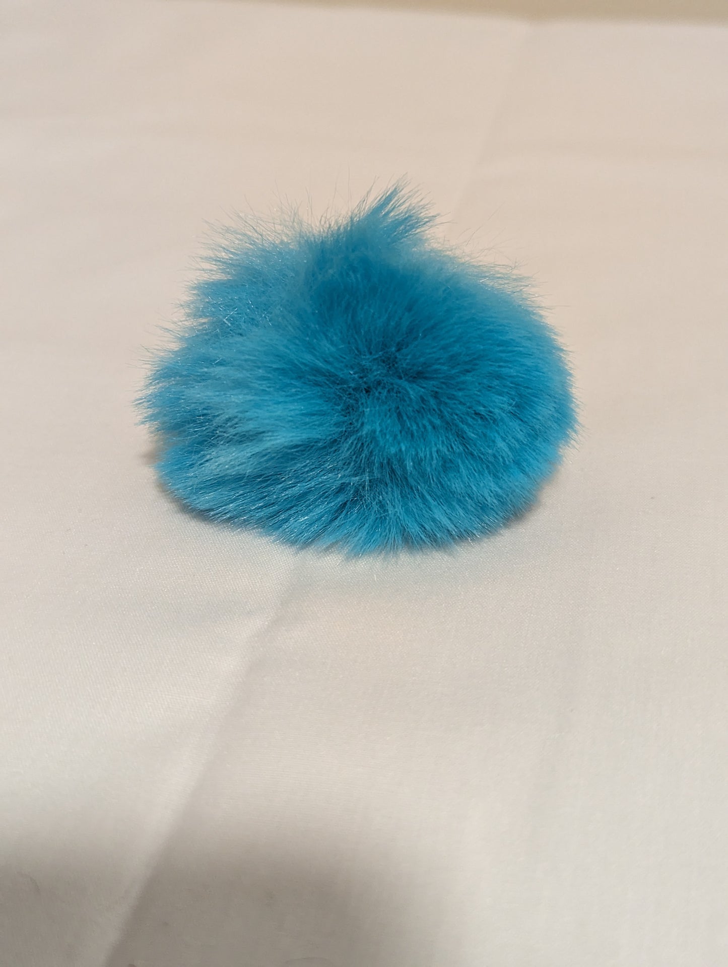 5 cm faux fur pompom