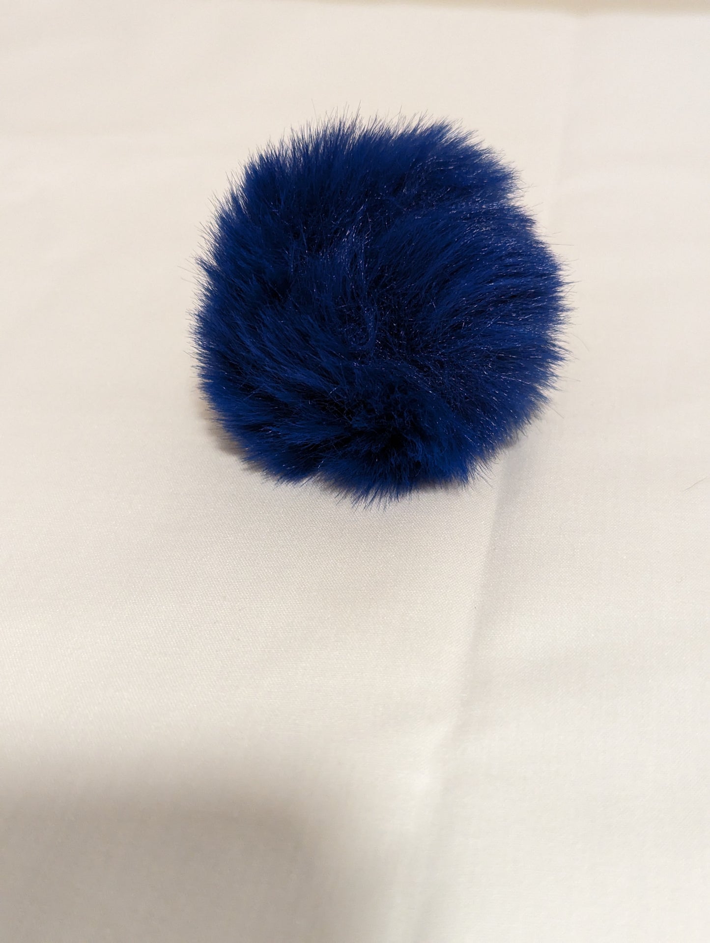 5 cm faux fur pompom