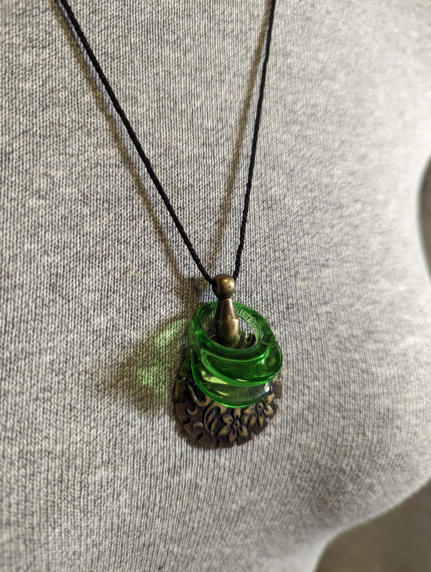 Thread Cutter Pendant Necklace