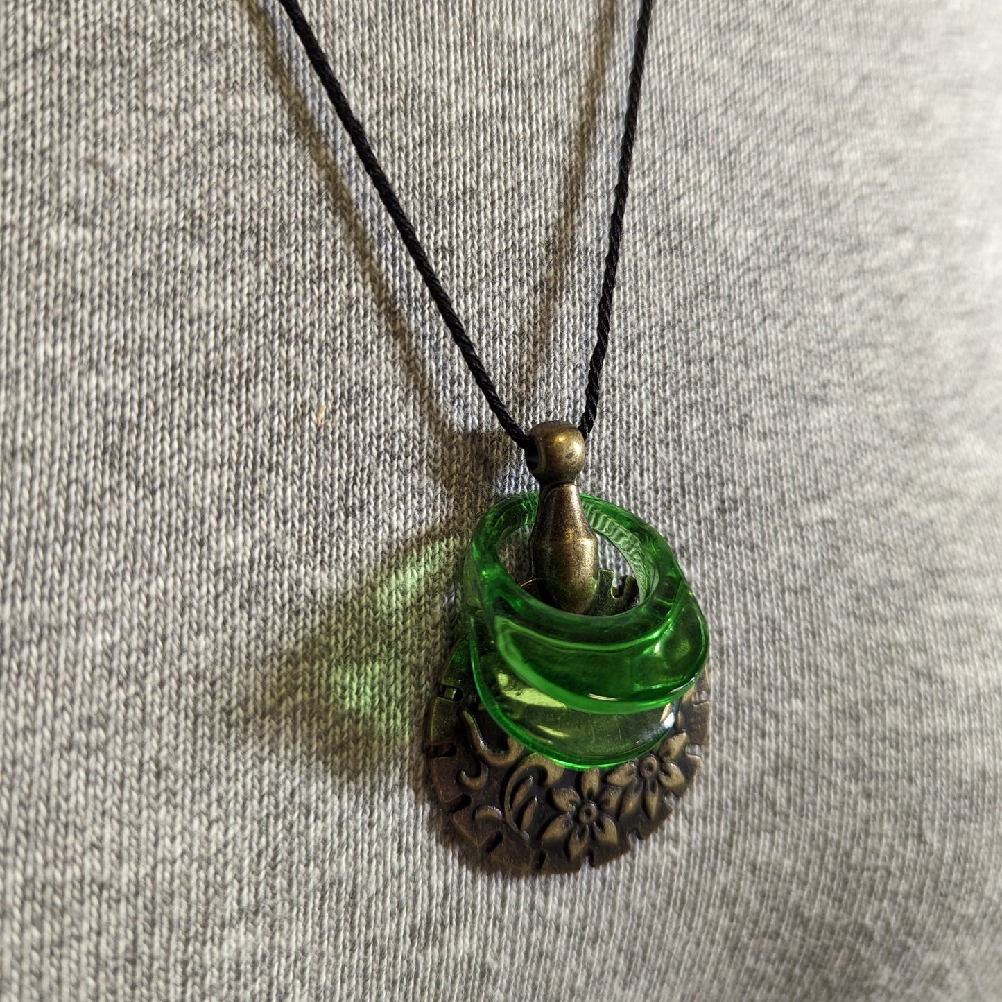 Thread Cutter Pendant Necklace